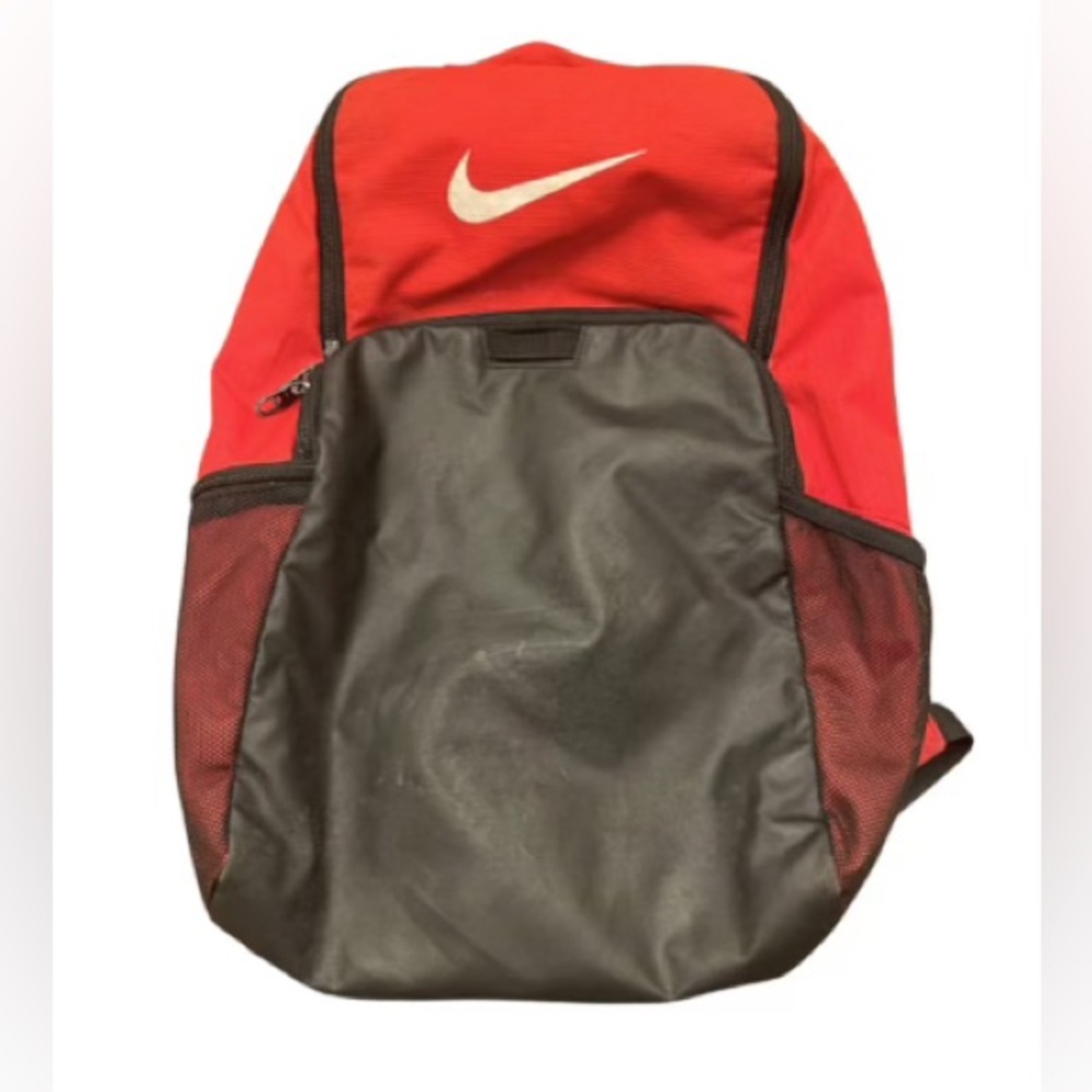 🚒 ALERT🚑 ALERT🚓 ALERT…. Price drop on Nike back pack
